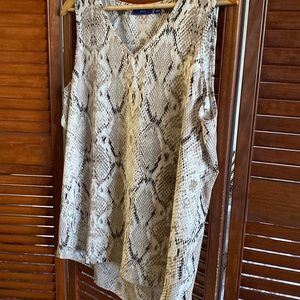 Snake skin top polyester in Large white, black, beige